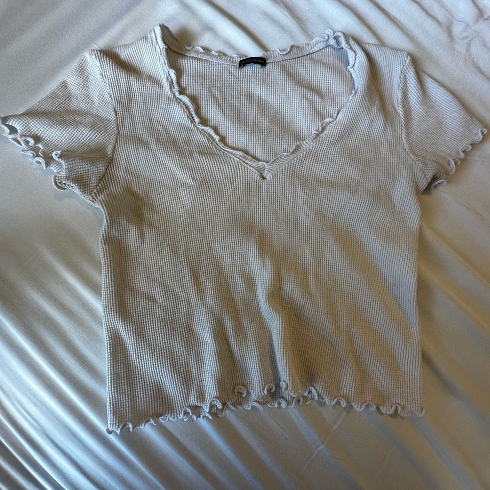 Brandy Melville Cropped Fitted Short-sleeve
